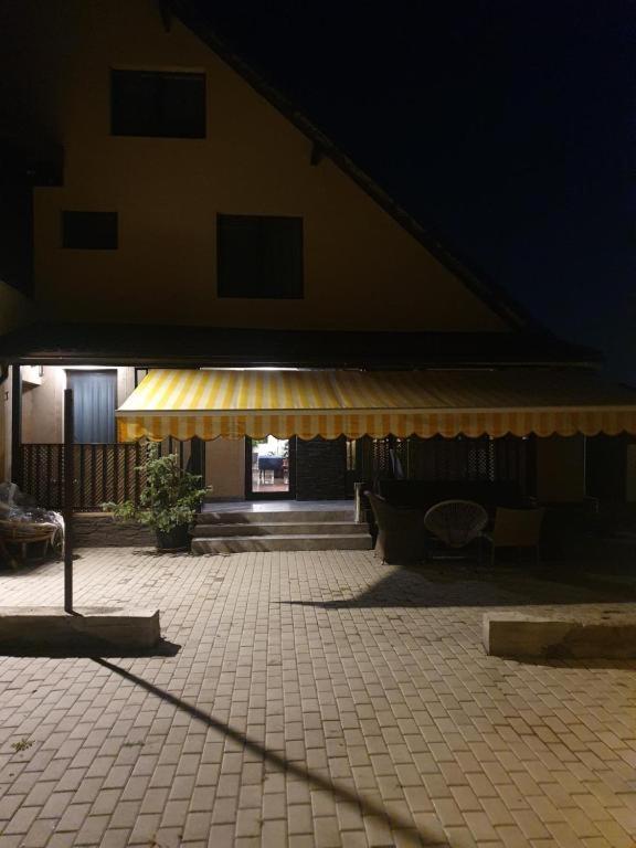 Pensiunea Relax Curtea de Argeş Zewnętrze zdjęcie
